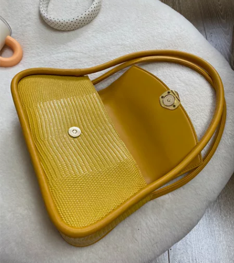 【断舍离】放假了，有空清衣柜了，这个包是在...