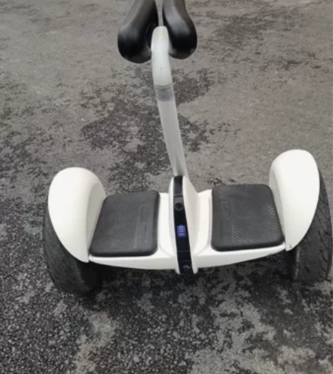 9号平衡车，无维修无故障。直接看视频实物～...