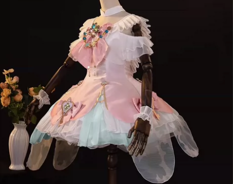 七愚时之祈愿s码， 有自配的翅膀和法杖亮晶...