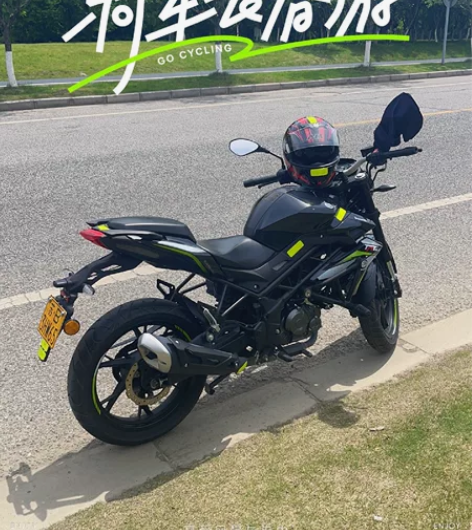 贝纳利红宝龙150电喷版。我是今年买入，第...