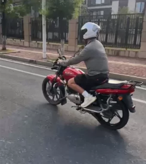 豪爵 铃木 摩托车 125 钻豹 经典款 ...