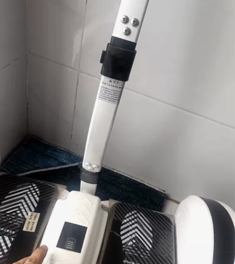 领奥电动平衡车，九成新，买的一千多，不到一...