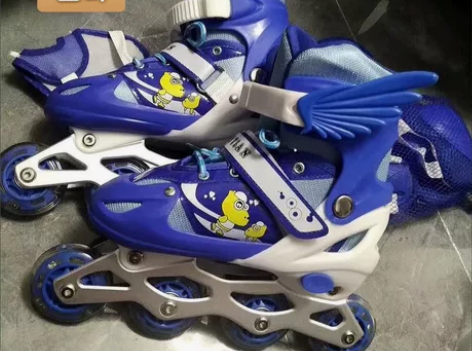 【全新包邮】儿童溜冰鞋儿童全套装直排轮滑冰...