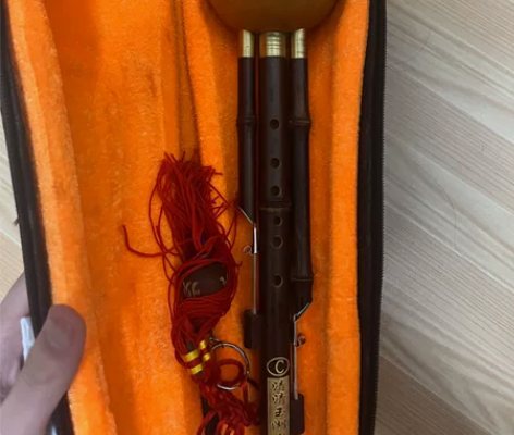出专业级的c调葫芦丝，可拆笛子，采用优质紫...