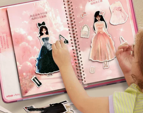 女孩磁力换装贴纸玩具公主换装秀换衣服磁性贴...