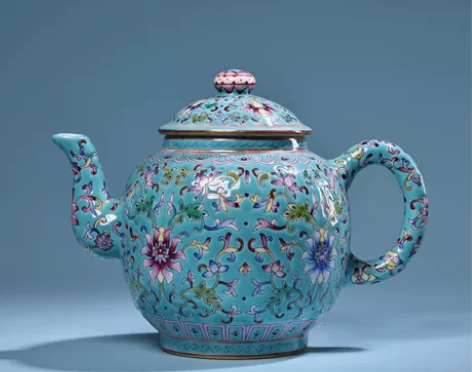 珍品旧藏收清代手绘珐琅鎏金彩瓷器茶壶 画工...