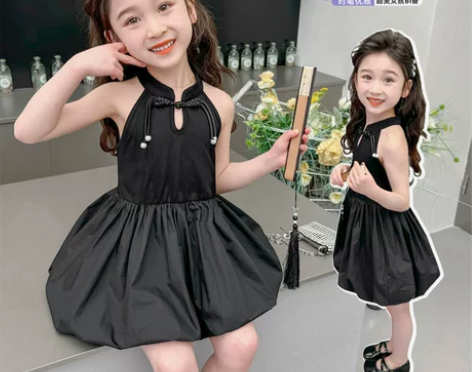 女童连衣裙2024春秋盘扣新款挂脖花苞裙中...