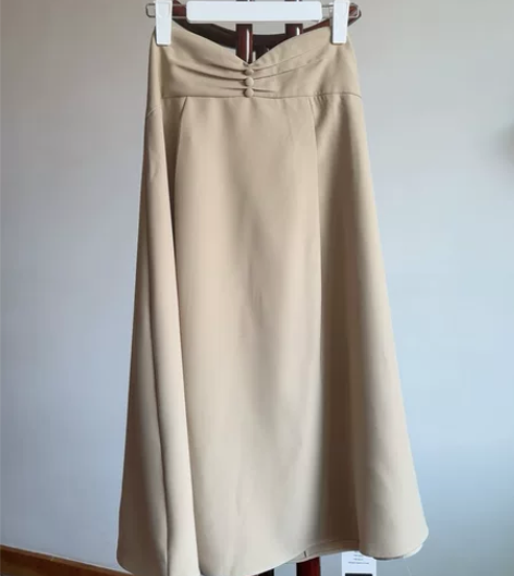 全新闲置m码前腰褶皱大摆裙 面料超级好类似...