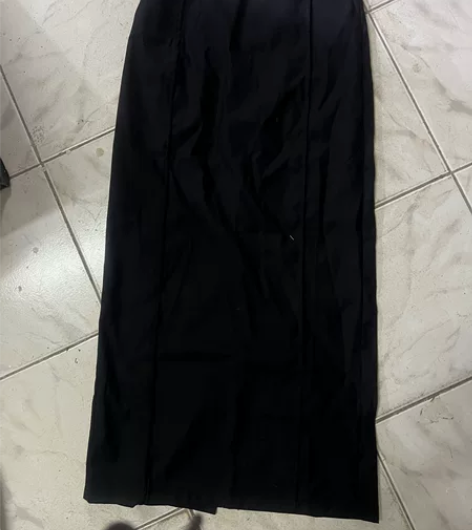 很高级的一款长的一步裙！差不多90的长度！...