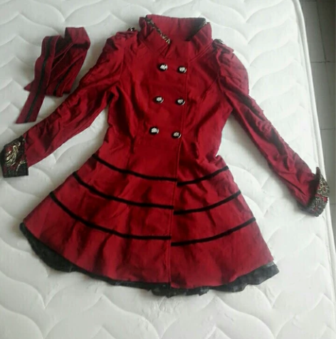 s码暗红色宫廷军旅帅气风风衣，弹性极佳，细...