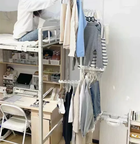 ????????女生清宿舍打包卖，下单邮2...