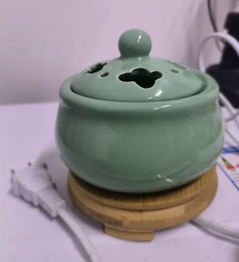 电子香薰炉 直径10厘米左右感兴趣的话点“...