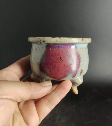 三足香炉 高度7.5公分直径8.5公分