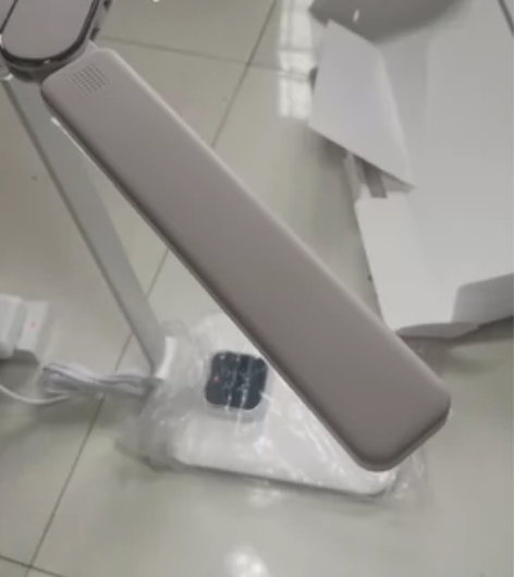 很漂亮的台灯 库存处理 感兴趣的话点“我...