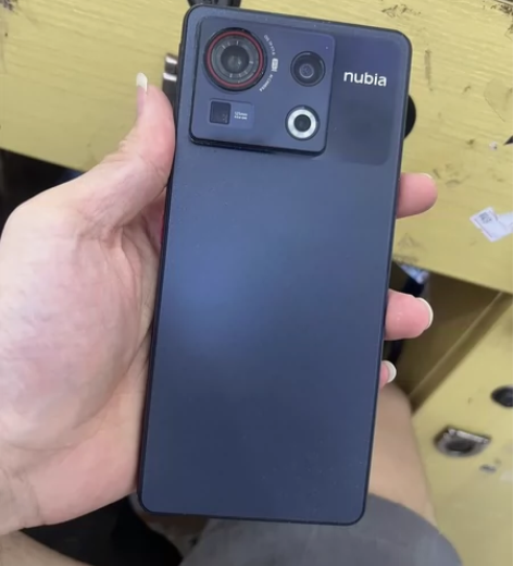 努比亚z40sPro，12+512黑，边框...