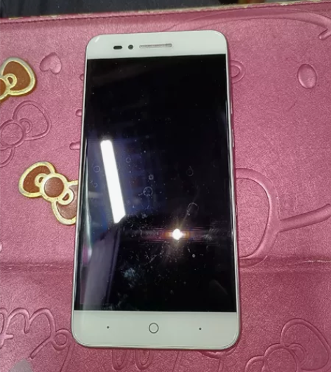 中兴 BA610T 不开机手机一台，没修没...