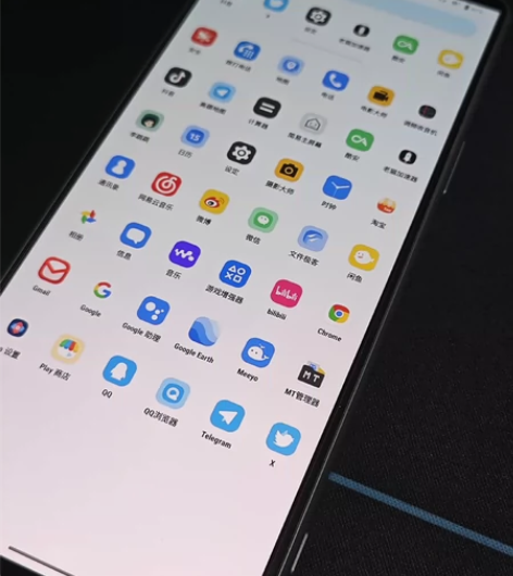 索尼Xperia 1III，4K屏幕，88...