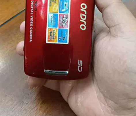 欧达数码dv机    型号是ddv-v8 ...