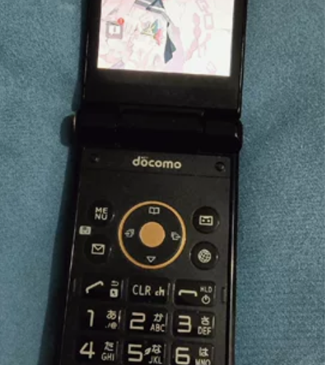 夏普SH-03H 安卓4.4.4 内存1....