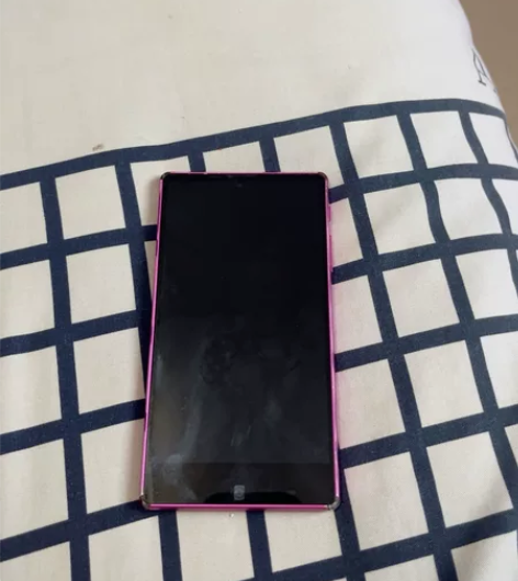 夏普502 S H 成色还不错 第一部90...