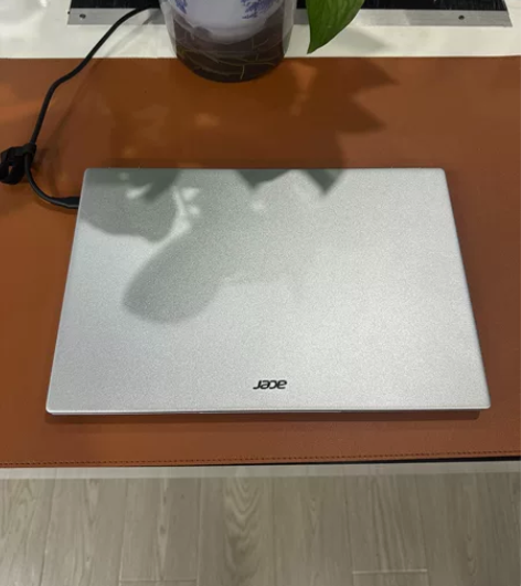 出一台宏基蜂鸟SF314-512笔记本 处...