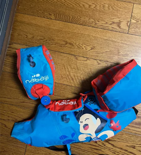 迪卡侬游泳装备，40，不包邮。不议价 感兴...