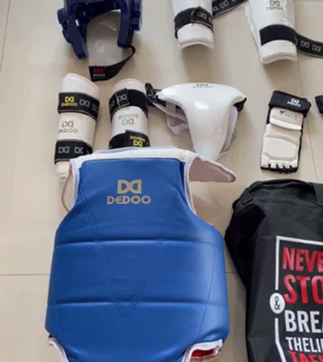 得道品牌跆拳道护具七件套，男款9层新，护胸...