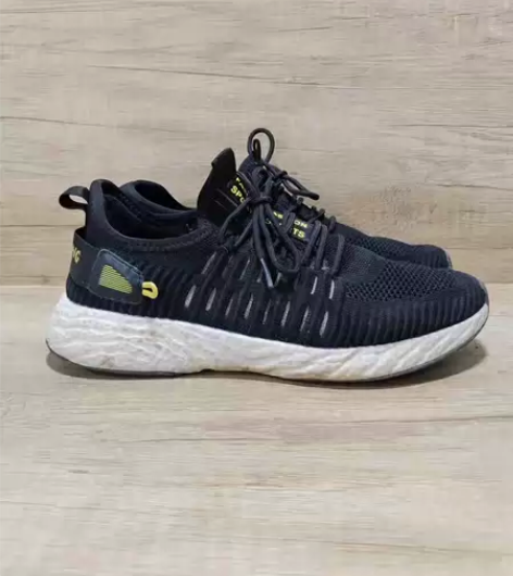 男士舒适透气运动鞋 41码 包邮 [相机]...