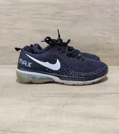 男士舒适透气运动鞋 39码 包邮 [相机]...