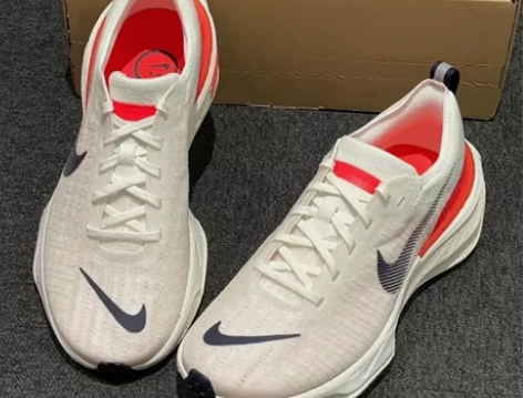 耐克纯原Zoom Run 3代网面透气减震...