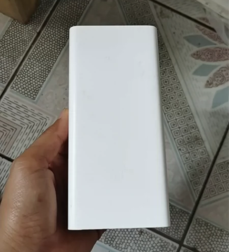 正品小米三万毫安充电宝，新旧程度如图，外表...