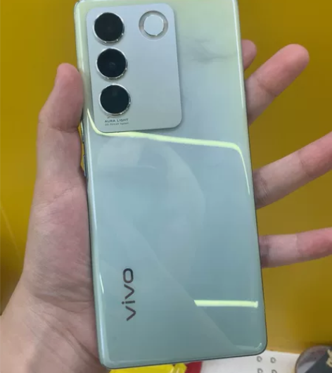 Vivos16，8+256 外观95新，成...