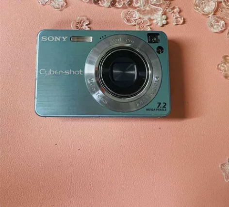 出索尼w120 720万像素 成色如图 光...