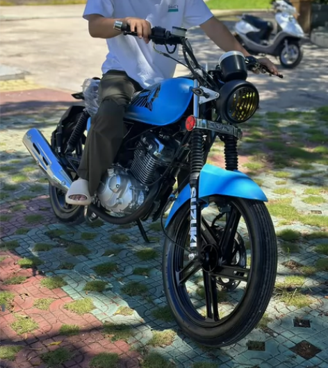 二手摩托车 铃木复古太子150cc-磨砂蓝...