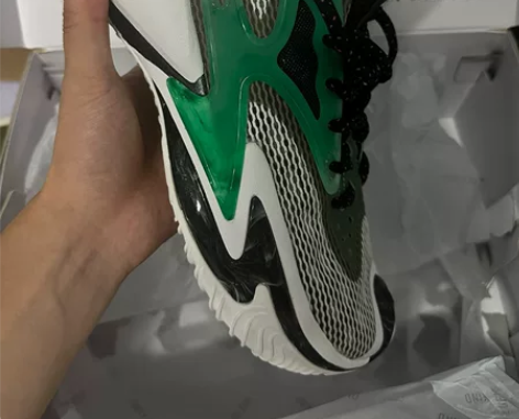 安踏狂潮3 43码、闲置，没穿过成色自观，...