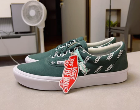 全新正品Vans软底板鞋43码 货号：VN...