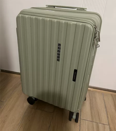 漫游行李箱 8成新 20寸 登机箱 感兴趣...