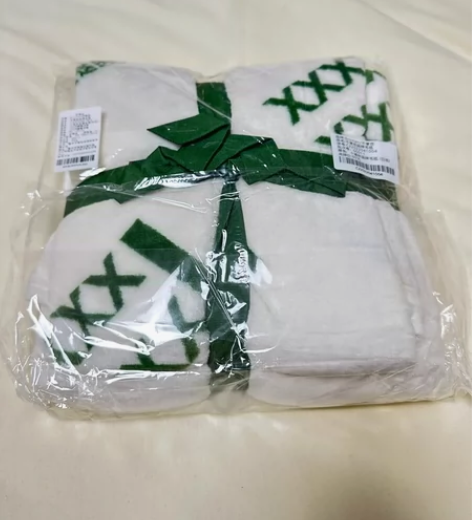 不莱玫毛毯，全新未拆封，塑料包装还在，最近...