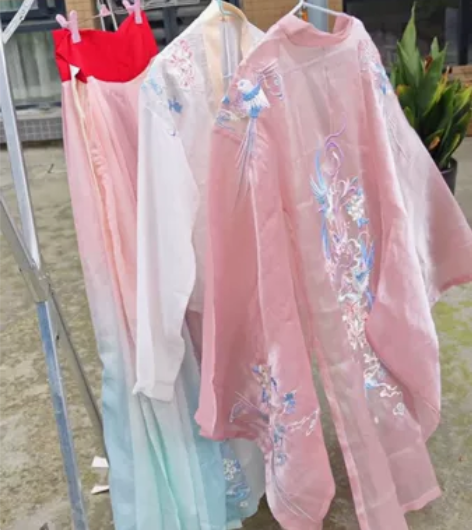 裳云兮肥啾汉服五件套xs码，全绣花的（除了...