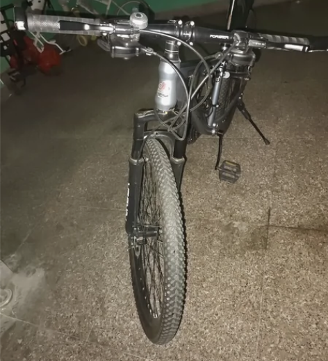 永久牌的山地自行车 才买了两个月脚踏坏了，...