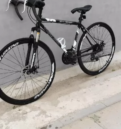 刚买一个礼拜的公路自行车，九九成新，就试了...