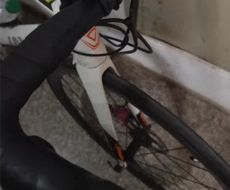 java佳沃 鱼雷3  18速公路车202...