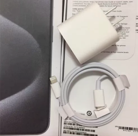 闲置个人转让苹果20w快充原装充电器三整套...