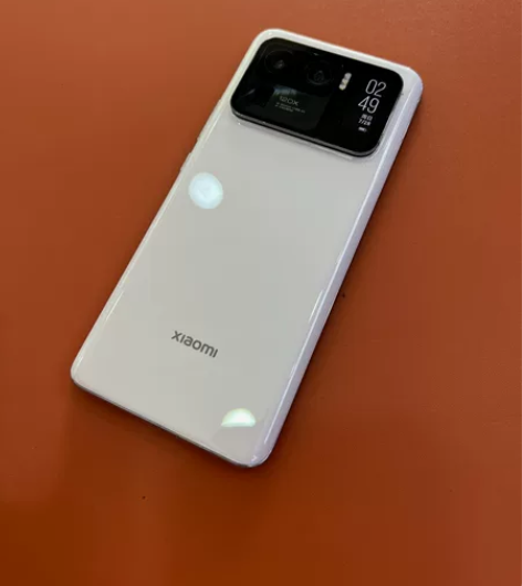 小米11ultra.12?512g换的外屏...