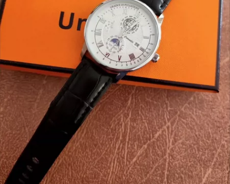 去德国旅游，德国的朋友送的，一次没带过手表...