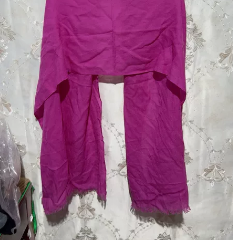 全新大牌细羊毛围巾尺寸60×180 感兴趣...