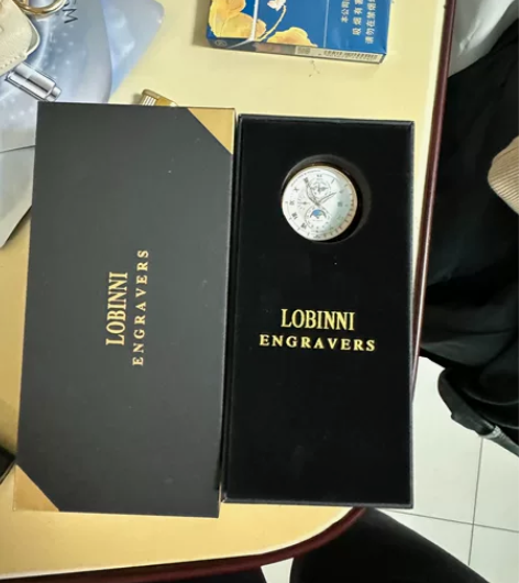 罗宾尼手表，就带过一次，便宜出，手续齐全。...