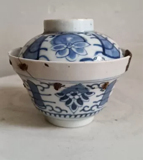 清代早期乾隆青花盖碗有破裂如图所示保老保真...