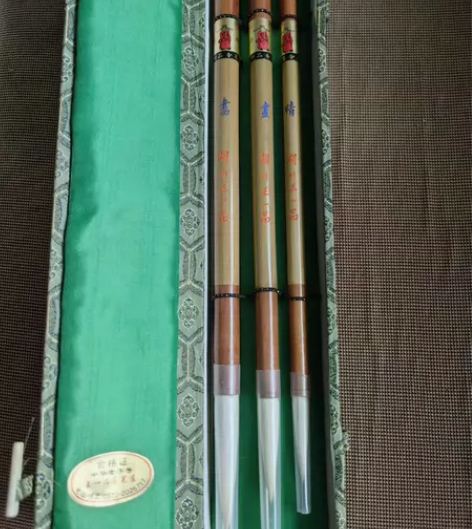 王一品斋毛笔，书画情一套三支，做工扎实，毛...