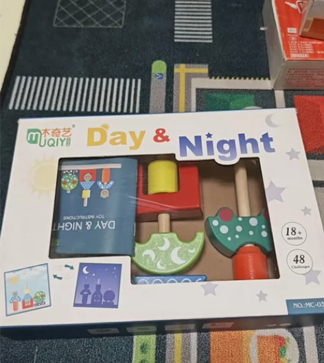 全新益智玩具day and night，非...